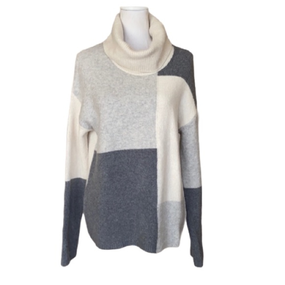 C&C California white gray color-block cowl neck sweater size L
